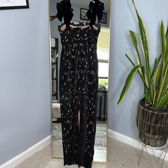 House of CB 'Tiff' Black Velvet Lace Maxi Dress NWT